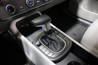 2026 Hyundai KONA SE FWD