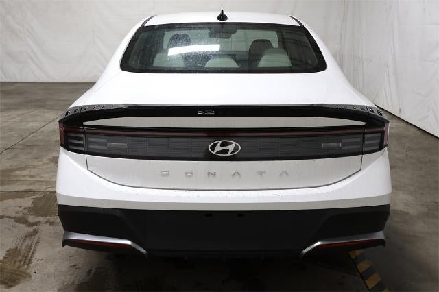 2026 Hyundai SONATA SE FWD