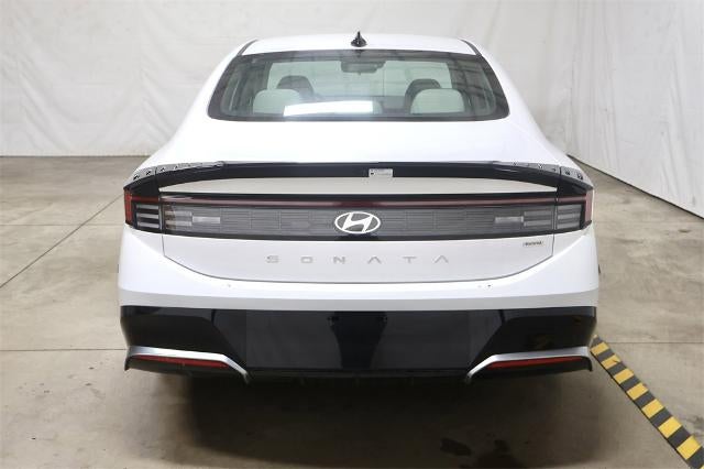2025 Hyundai SONATA HYBRID SEL FWD