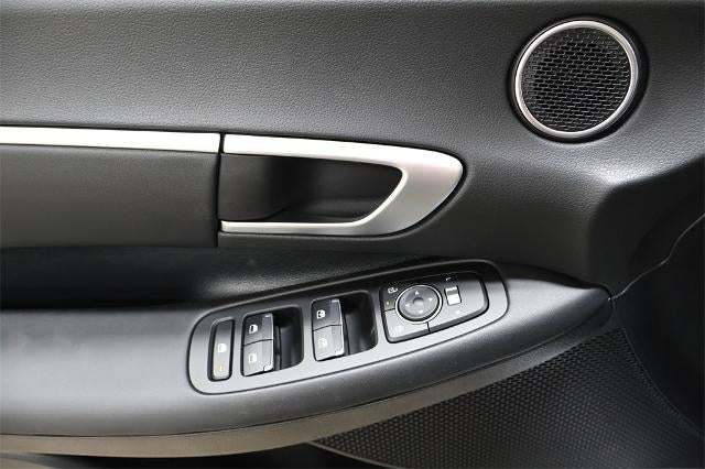 2025 Hyundai SONATA HYBRID SEL FWD