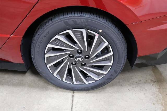 2025 Hyundai SONATA HYBRID SEL FWD