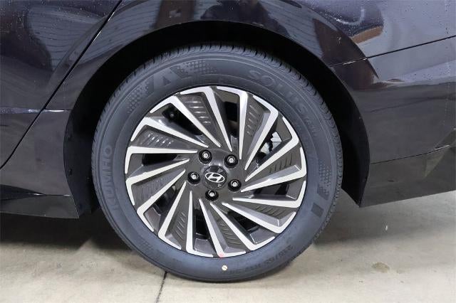 2025 Hyundai SONATA HYBRID SEL FWD