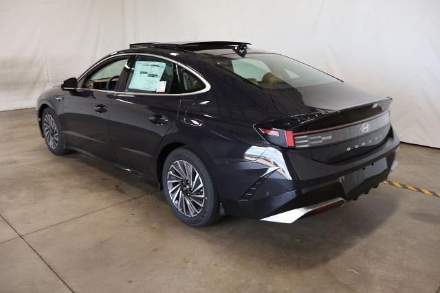 2026 Hyundai SONATA HYBRID Limited FWD