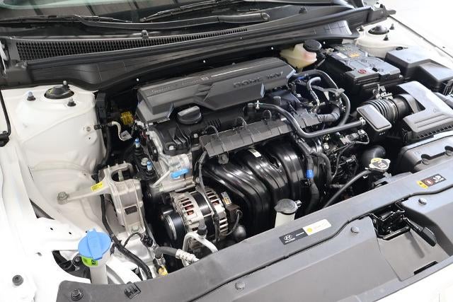 2026 Hyundai ELANTRA SE Sedan
