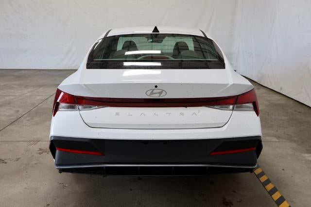 2026 Hyundai ELANTRA SE Sedan