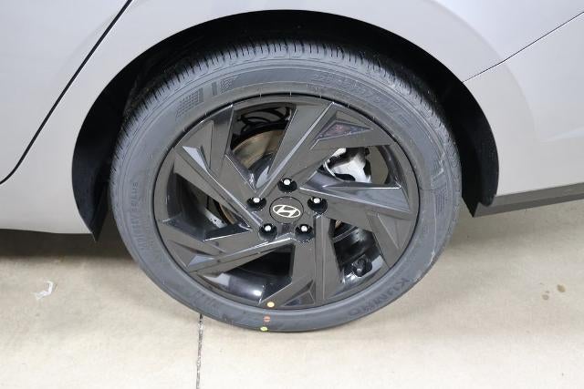 2026 Hyundai ELANTRA SEL Sport IVT