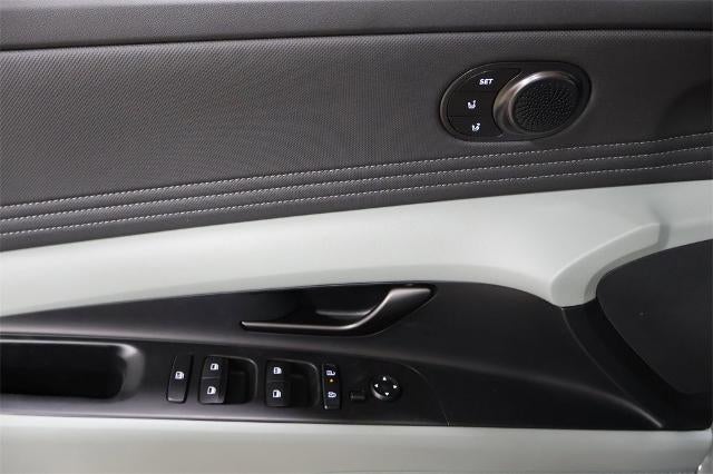 2025 Hyundai ELANTRA HYBRID Limited DCT