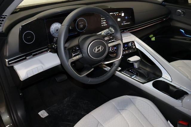 2026 Hyundai ELANTRA Limited IVT