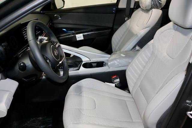 2026 Hyundai ELANTRA Limited IVT