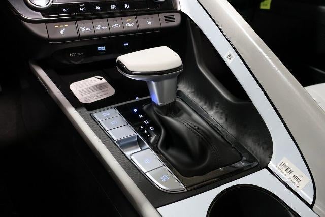 2026 Hyundai ELANTRA Limited IVT