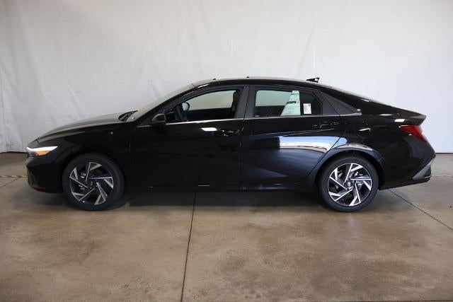 2026 Hyundai ELANTRA Limited Sedan