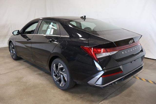 2026 Hyundai ELANTRA Limited Sedan