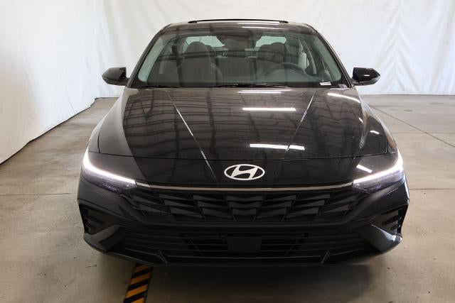 2026 Hyundai ELANTRA Limited Sedan