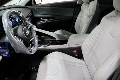 2026 Hyundai ELANTRA Limited IVT