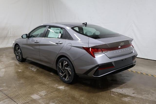 2026 Hyundai ELANTRA Limited IVT