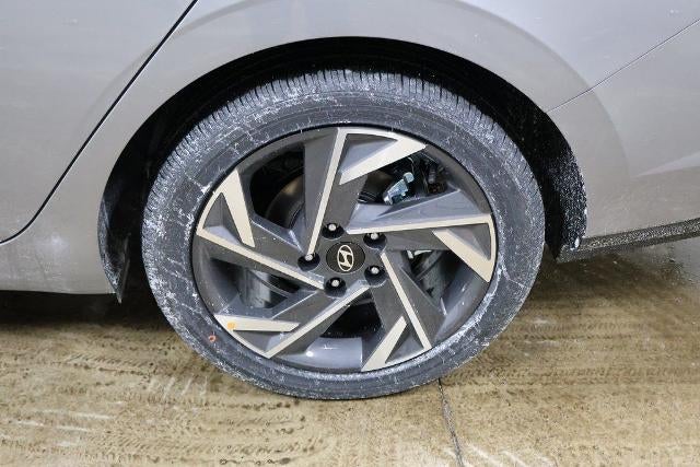 2026 Hyundai ELANTRA Limited IVT