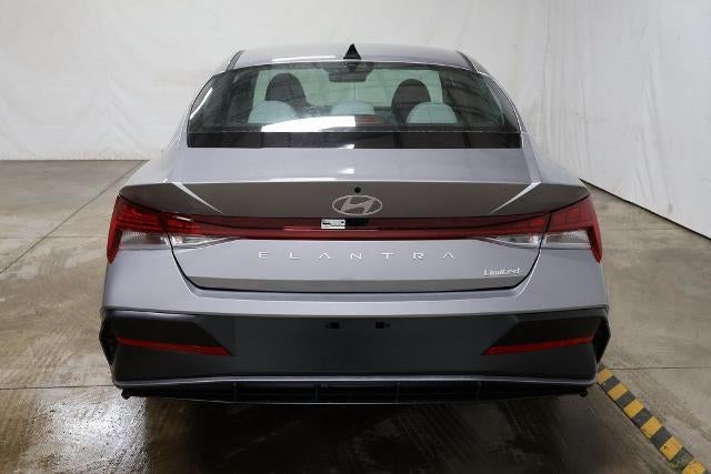 2026 Hyundai ELANTRA Limited IVT
