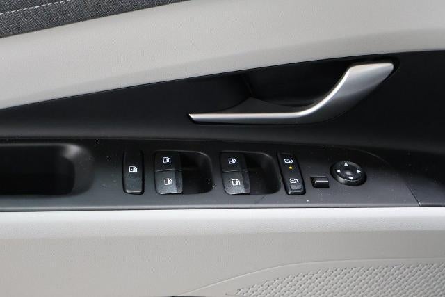 2026 Hyundai ELANTRA Limited IVT