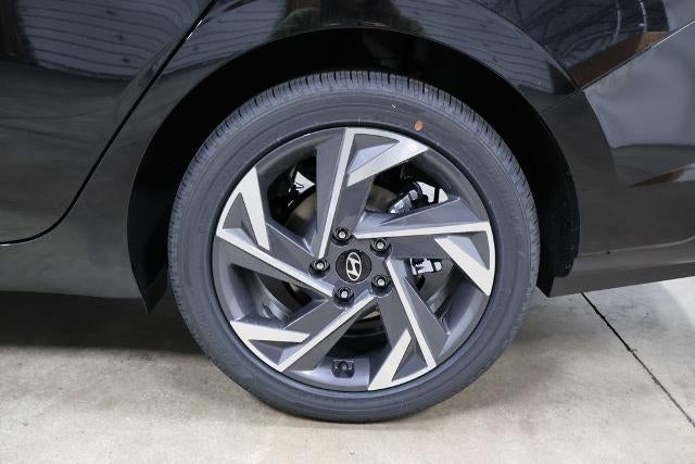 2026 Hyundai ELANTRA Limited Sedan
