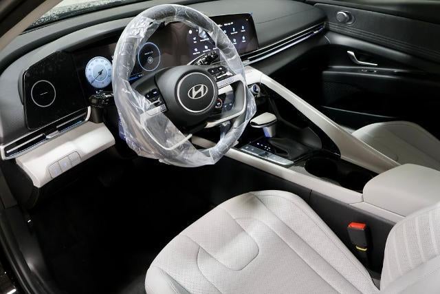 2026 Hyundai ELANTRA Limited IVT