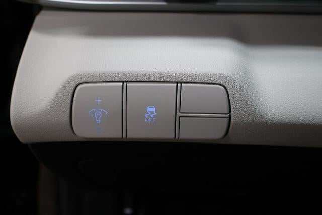 2026 Hyundai ELANTRA Limited IVT