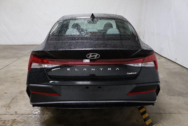 2026 Hyundai ELANTRA Limited IVT