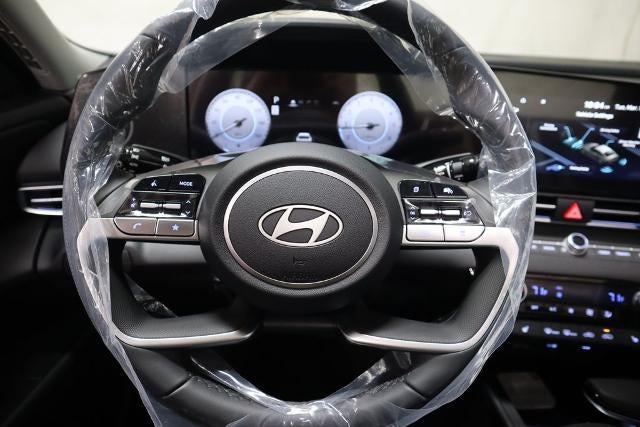 2026 Hyundai ELANTRA Limited IVT