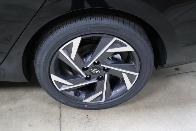 2026 Hyundai ELANTRA Limited Sedan