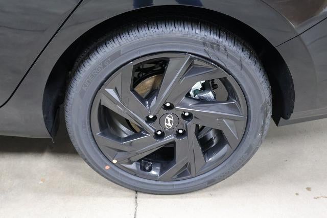 2026 Hyundai ELANTRA SEL Sport Premium IVT