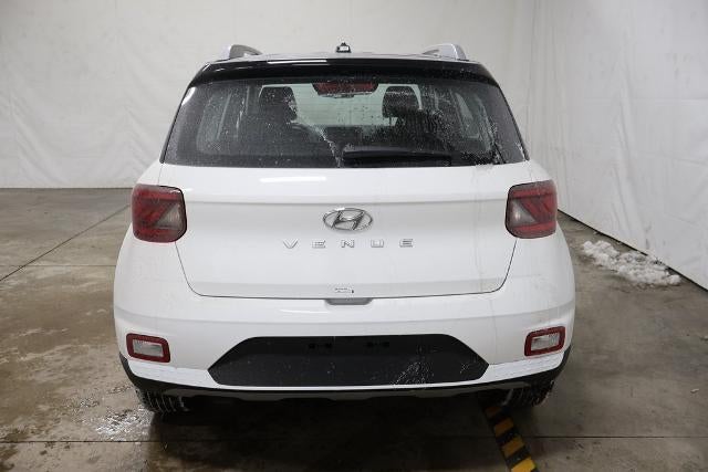 2026 Hyundai VENUE SEL FWD W/Two-Tone Roof