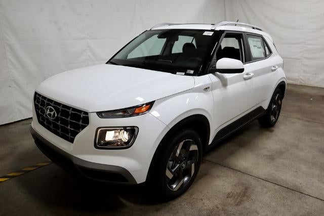 2026 Hyundai VENUE SEL FWD W/Two-Tone Roof