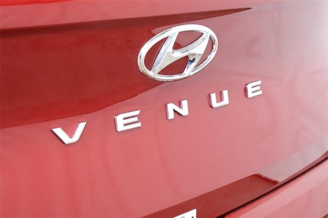 2025 Hyundai VENUE SEL IVT