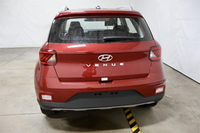 2025 Hyundai VENUE SEL IVT