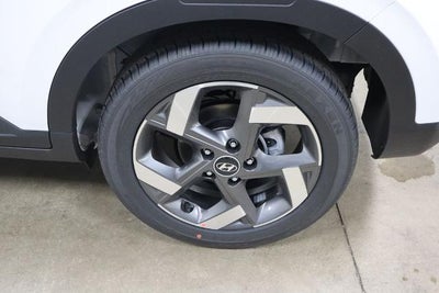 2026 Hyundai VENUE SEL FWD