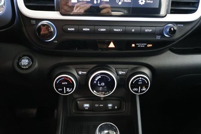 2026 Hyundai VENUE SEL FWD W/Two-Tone Roof