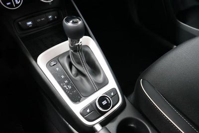 2026 Hyundai VENUE SEL FWD W/Two-Tone Roof