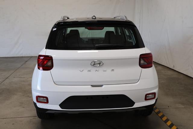 2026 Hyundai VENUE SEL FWD W/Two-Tone Roof