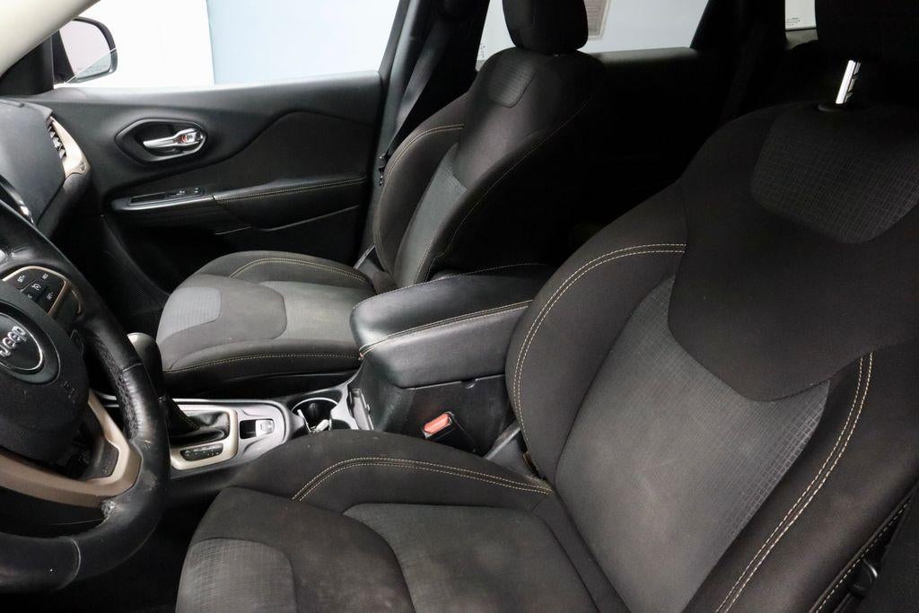 2016 Jeep Cherokee Altitude