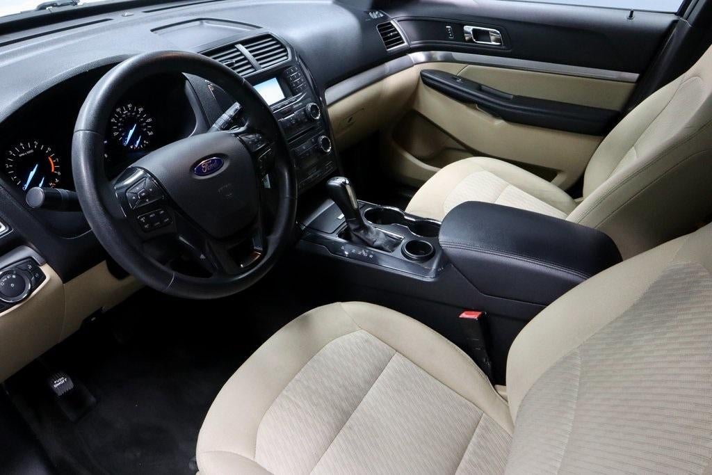 2017 Ford Explorer Base