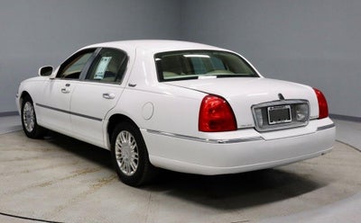 2011 Lincoln Town Car Signature Limited