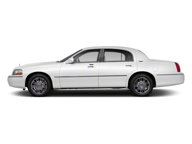 2011 Lincoln Town Car Signature Limited