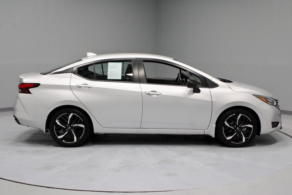 2023 Nissan Versa SR