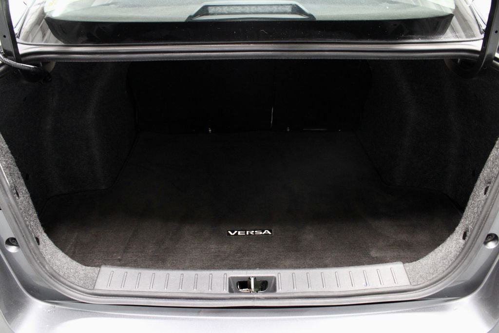 2024 Nissan Versa SR