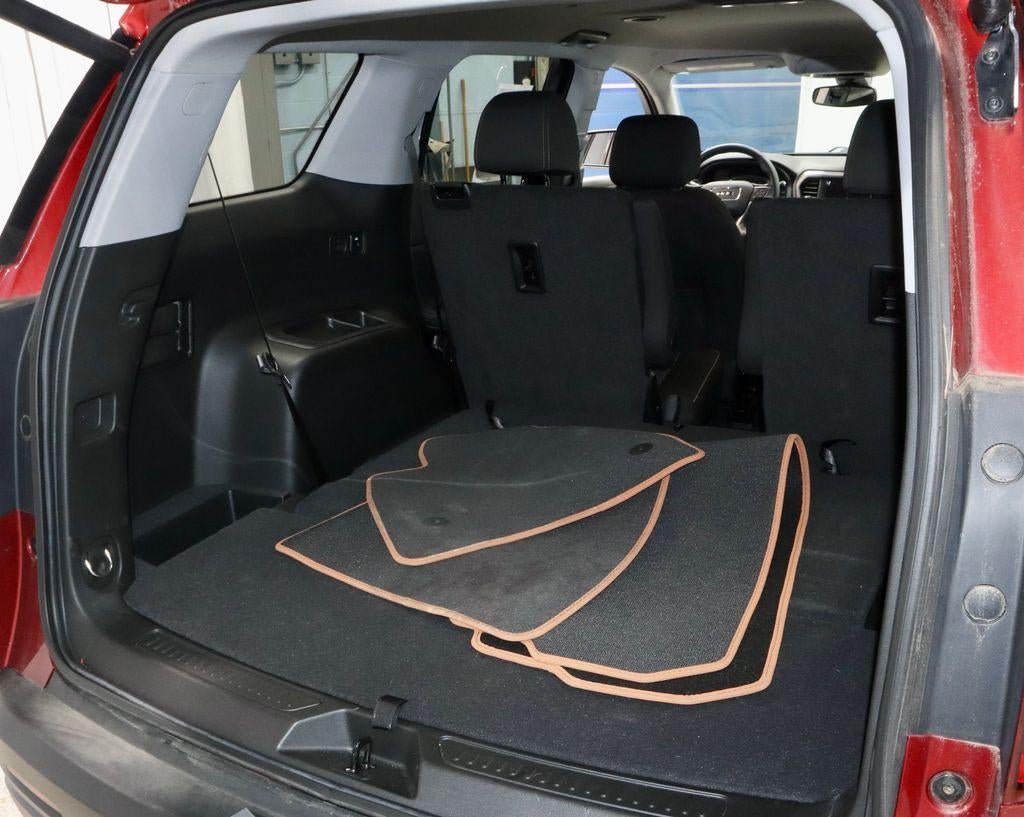 2023 GMC Acadia AWD AT4