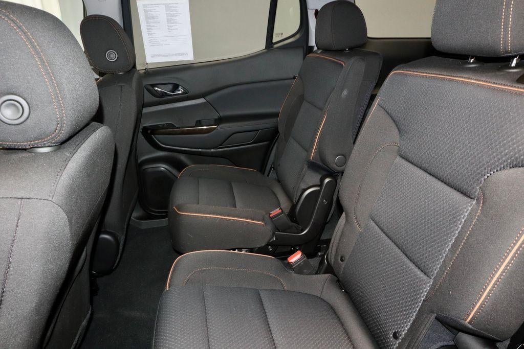 2023 GMC Acadia AWD AT4