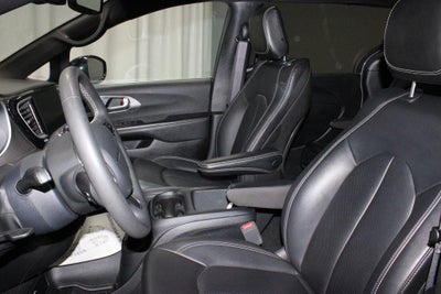 2025 Chrysler Pacifica Select FWD