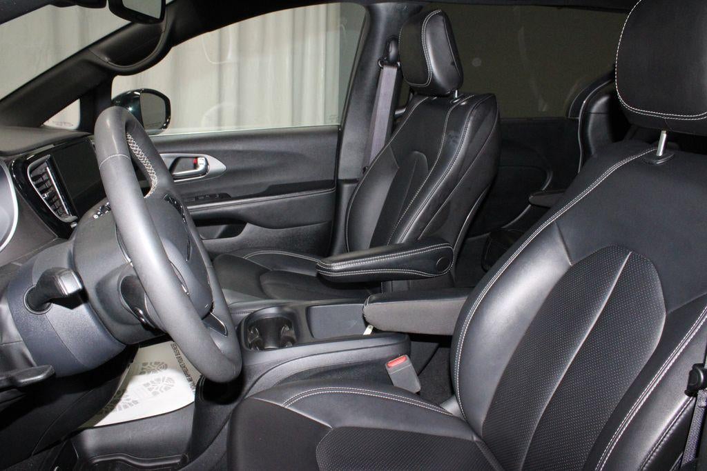 2025 Chrysler Pacifica Select FWD