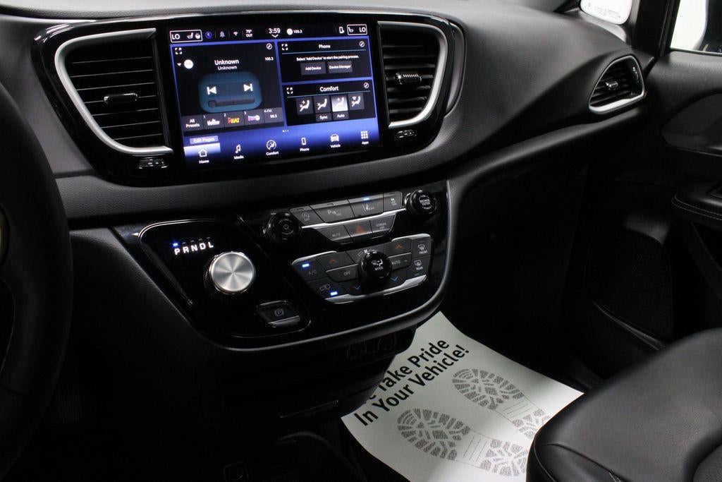 2025 Chrysler Pacifica Select FWD