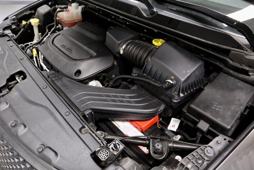 2023 Chrysler Voyager LX FWD