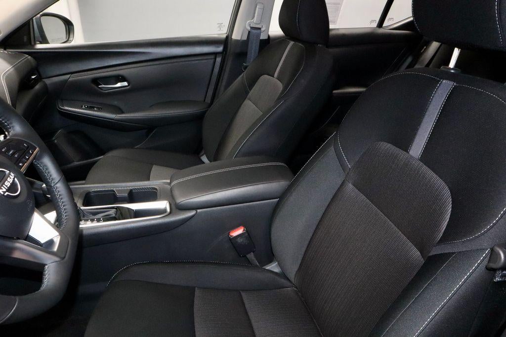 2025 Nissan Sentra SV CVT